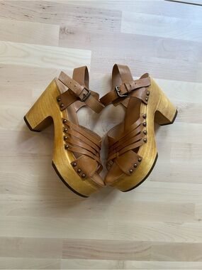 Frye & Co Leather Platform Clogs